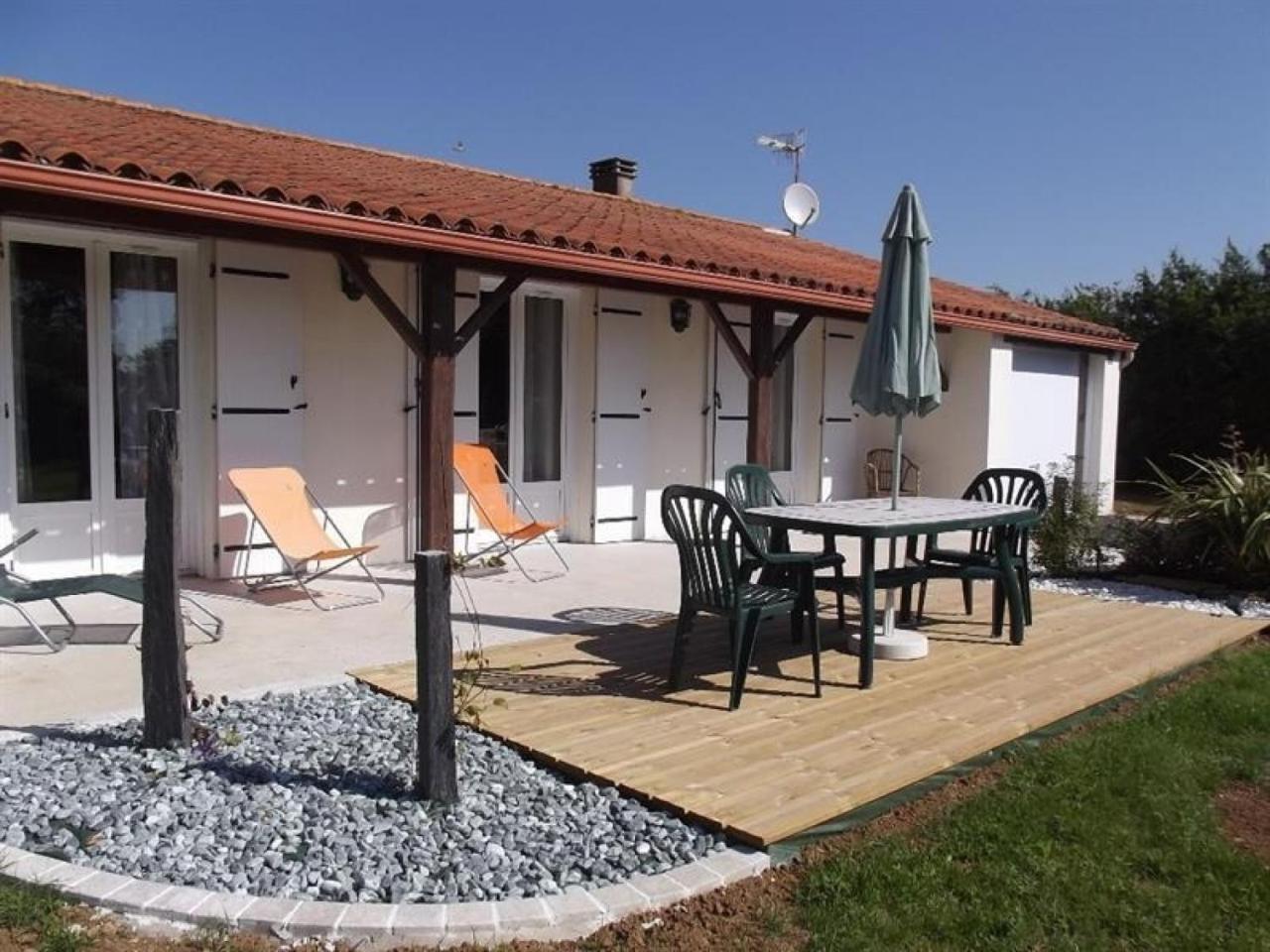 Maison Familiale Avec Jardin, Proche Plages Et Wifi - Fr-1-357-89 La Jonchere Buitenkant foto